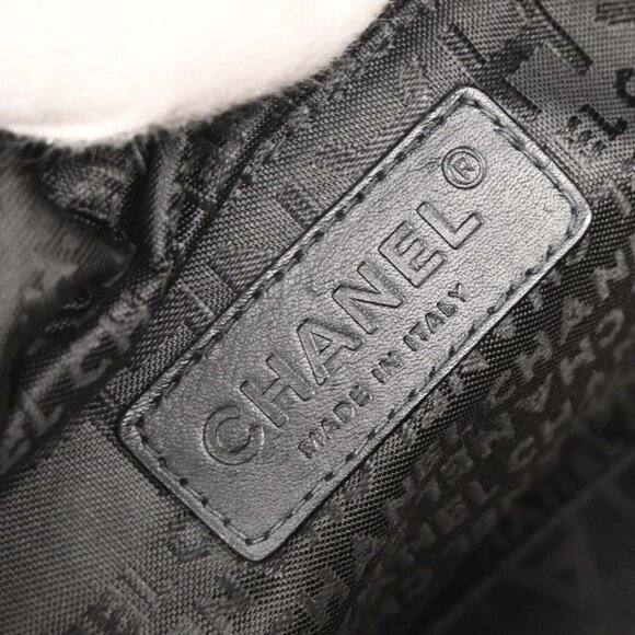 Chanel Black Calfskin Choco Bar Handbag - Picture 9 of 10